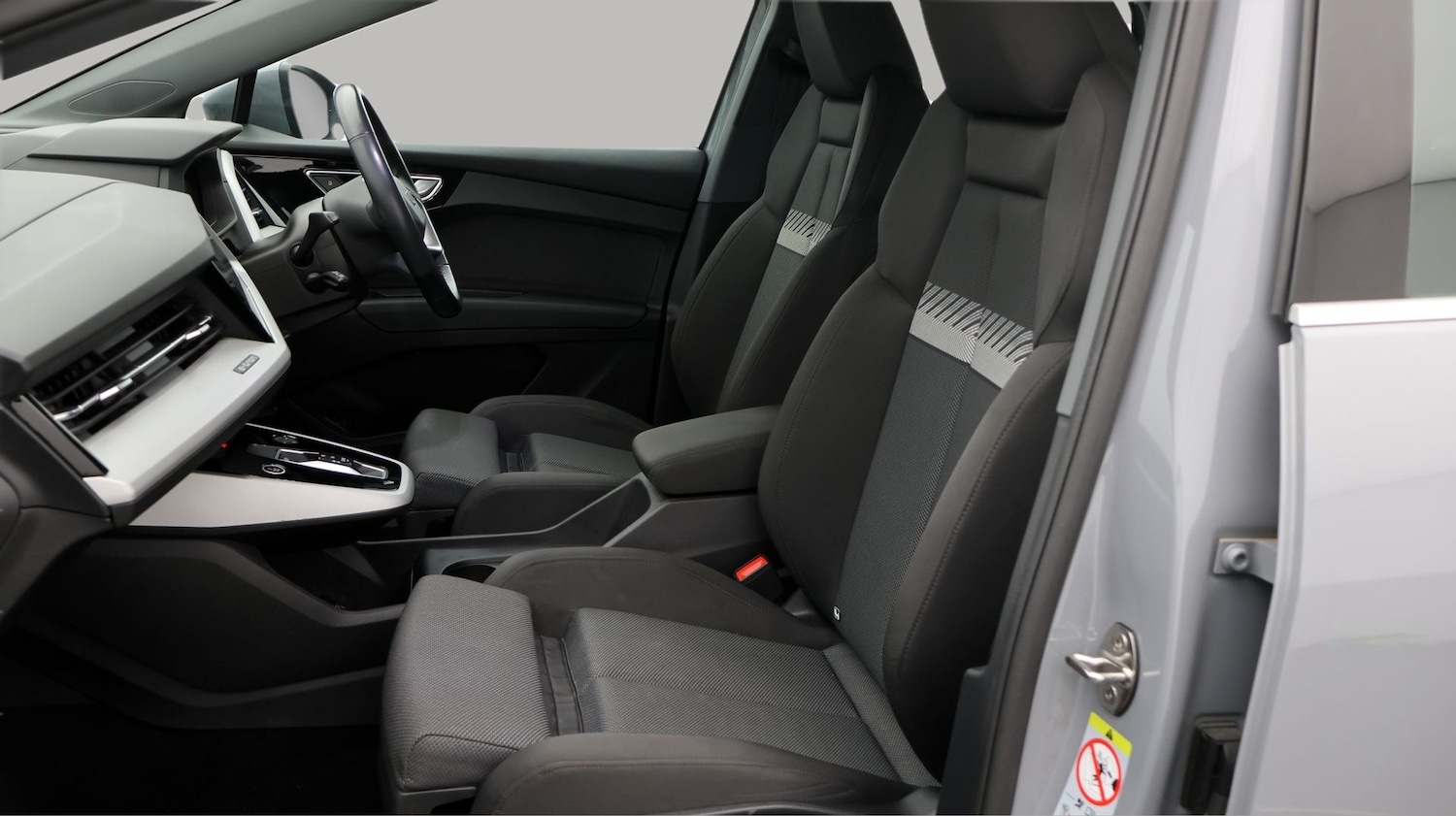 Used Audi Q4 e-tron 2023 for sale - 77303857: Photo 14