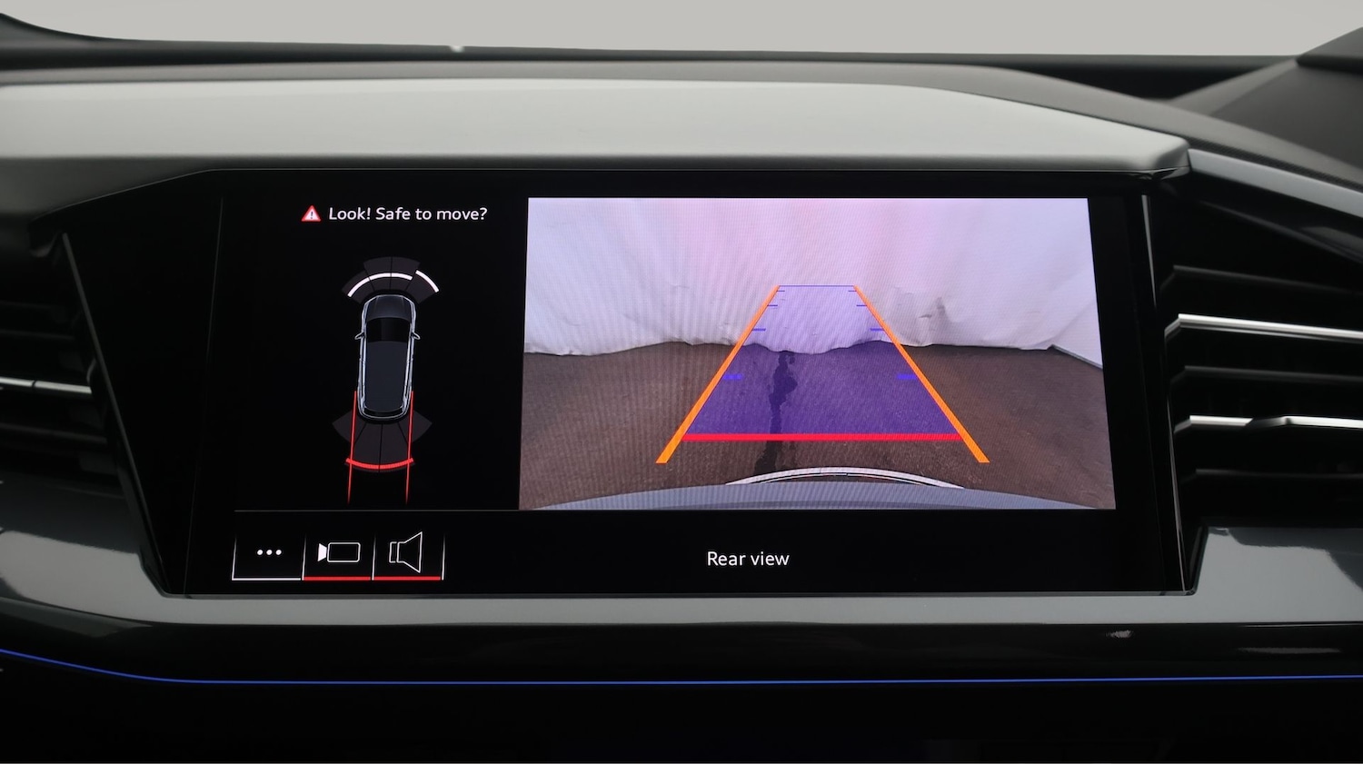 Used Audi Q4 e-tron 2025 for sale - 77615914: Photo 25