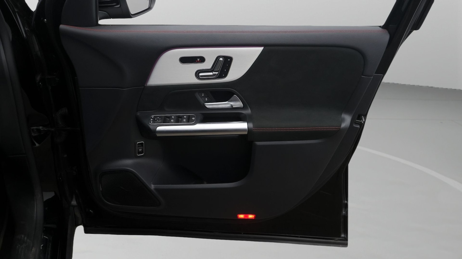 Used Mercedes-Benz EQA 2023 for sale - 77352129: Photo 15