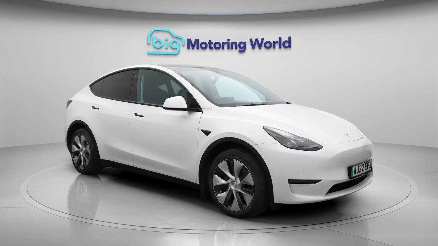 Used Tesla Model Y 2022 for sale - 76689235: Photo 2