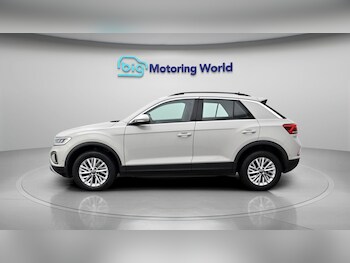 Used Volkswagen T-Roc 2023 for sale - 79419199: Photo