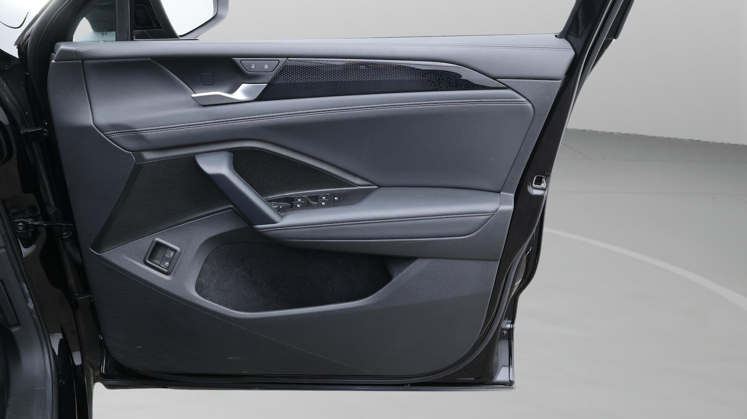 Used Volkswagen Tiguan 2024 for sale - 76613287: Photo 16