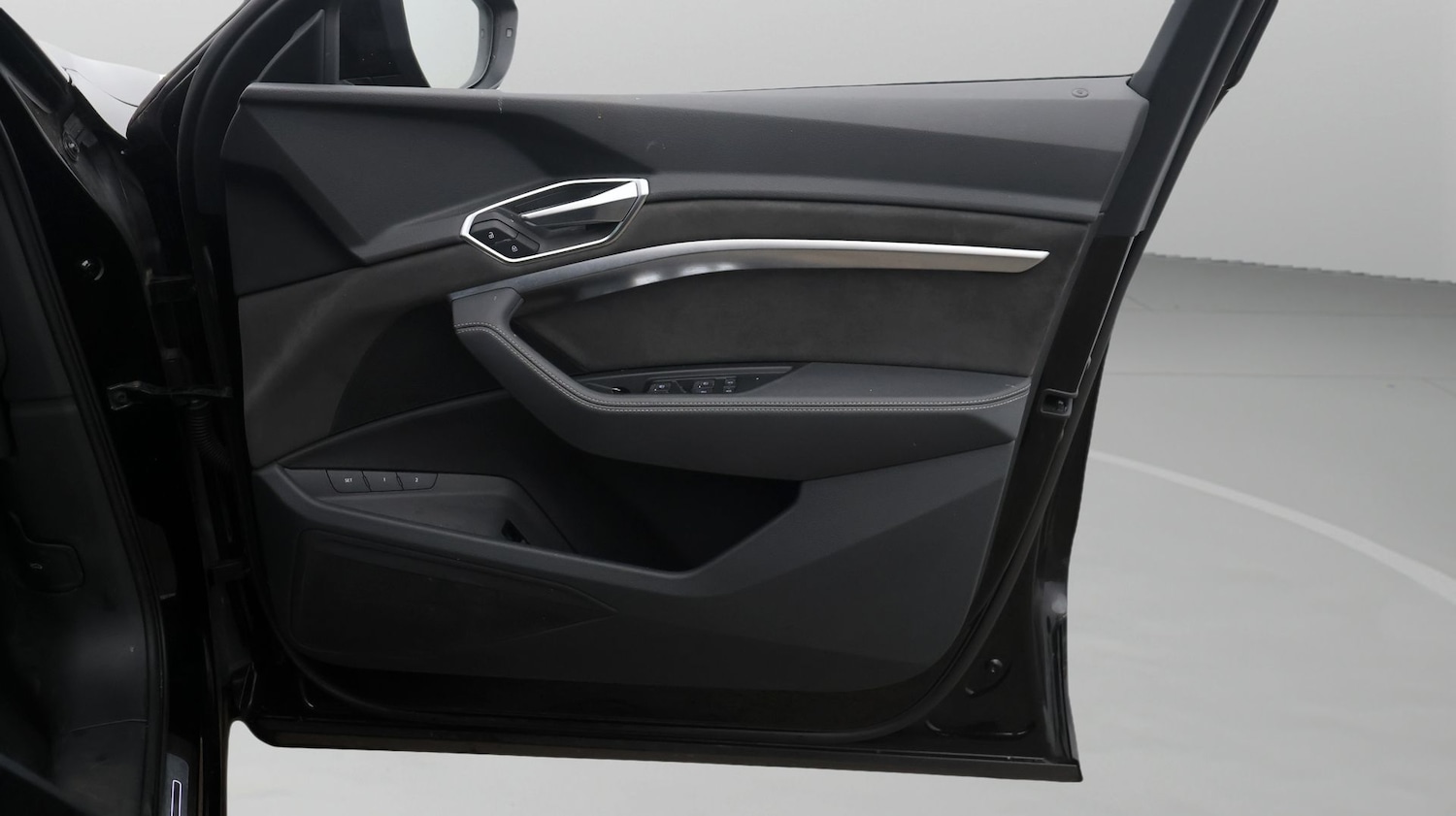 Used Audi e-tron 2021 for sale - 77353860: Photo 15