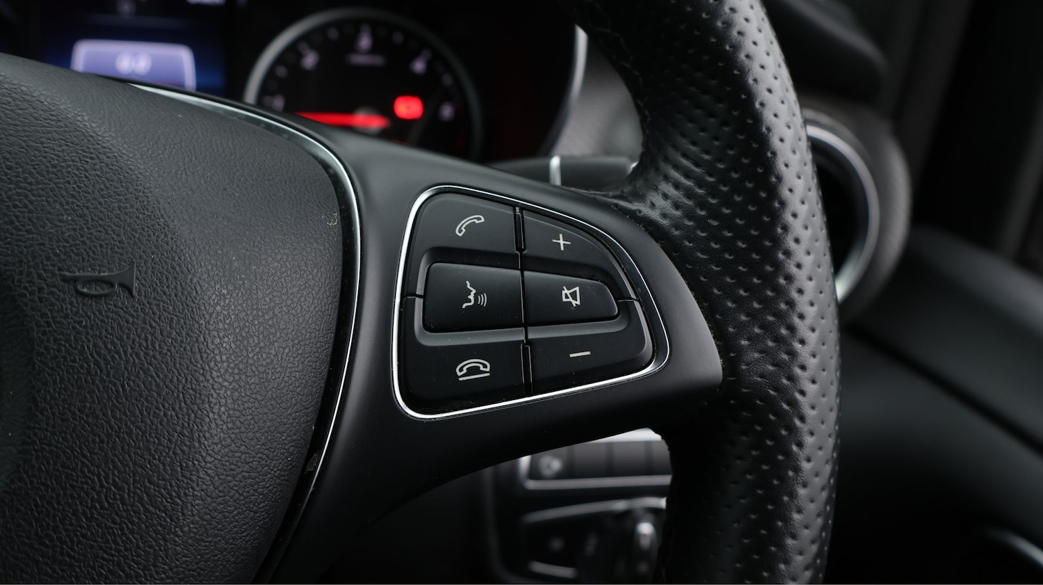 Used Mercedes-Benz V-Class 2023 for sale - 77432449: Photo 26