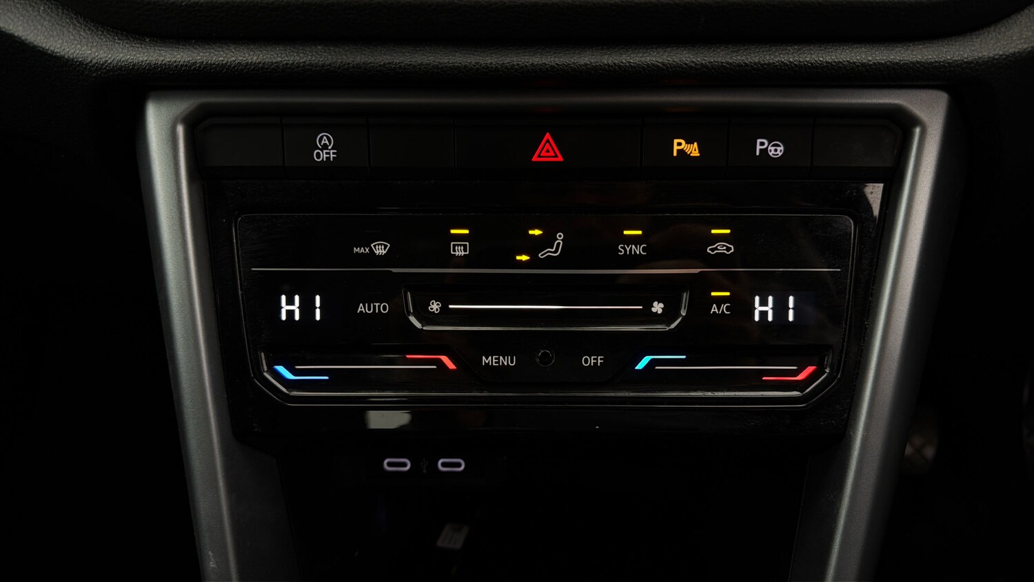 Used Volkswagen T-Roc 2023 for sale - 78025862: Photo 11