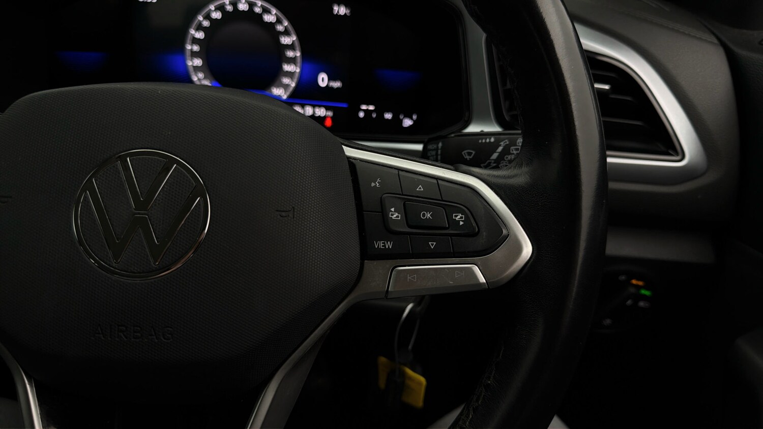 Used Volkswagen T-Roc 2023 for sale - 78025862: Photo 23