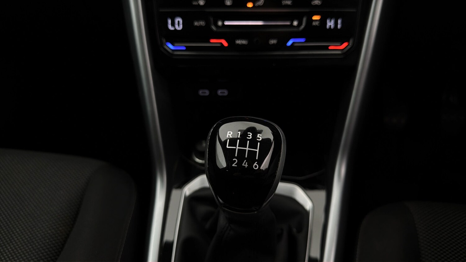 Used Volkswagen T-Roc 2023 for sale - 78025862: Photo 24