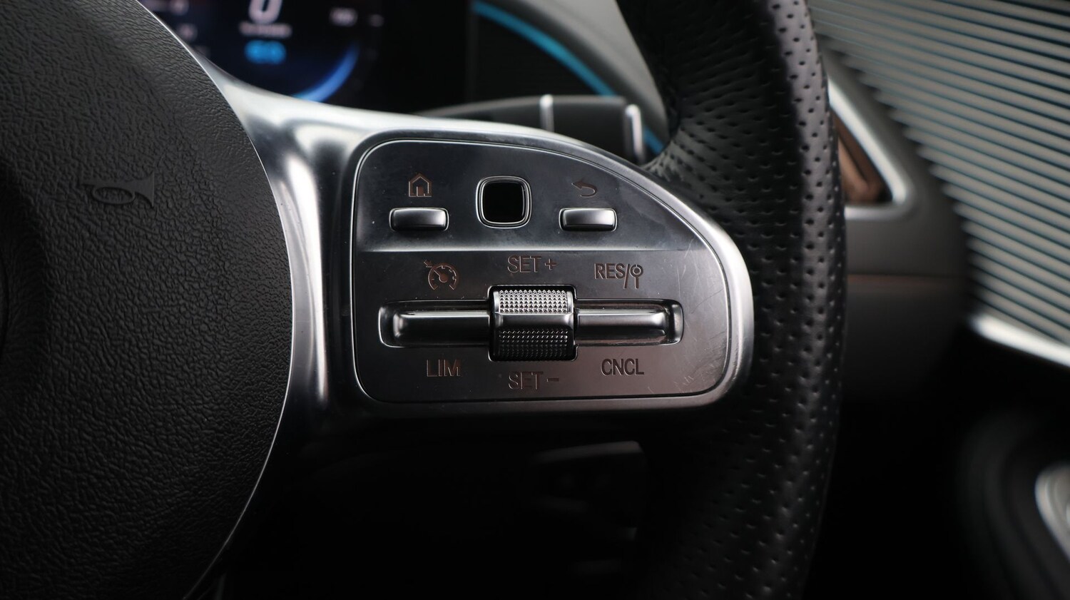 Used Mercedes-Benz EQC 2021 for sale - 77249123: Photo 26