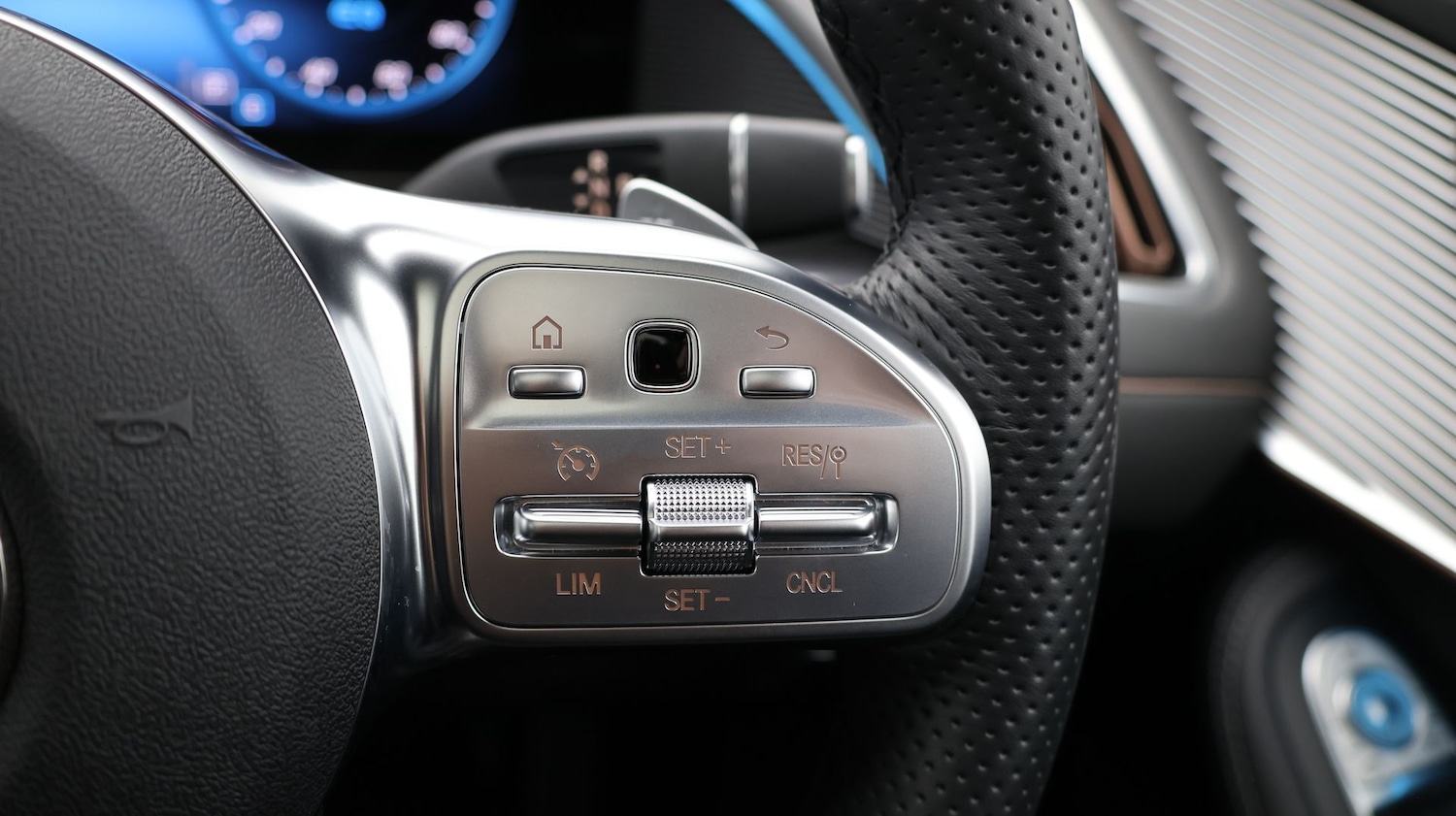 Used Mercedes-Benz EQC 2023 for sale - 77207286: Photo 28