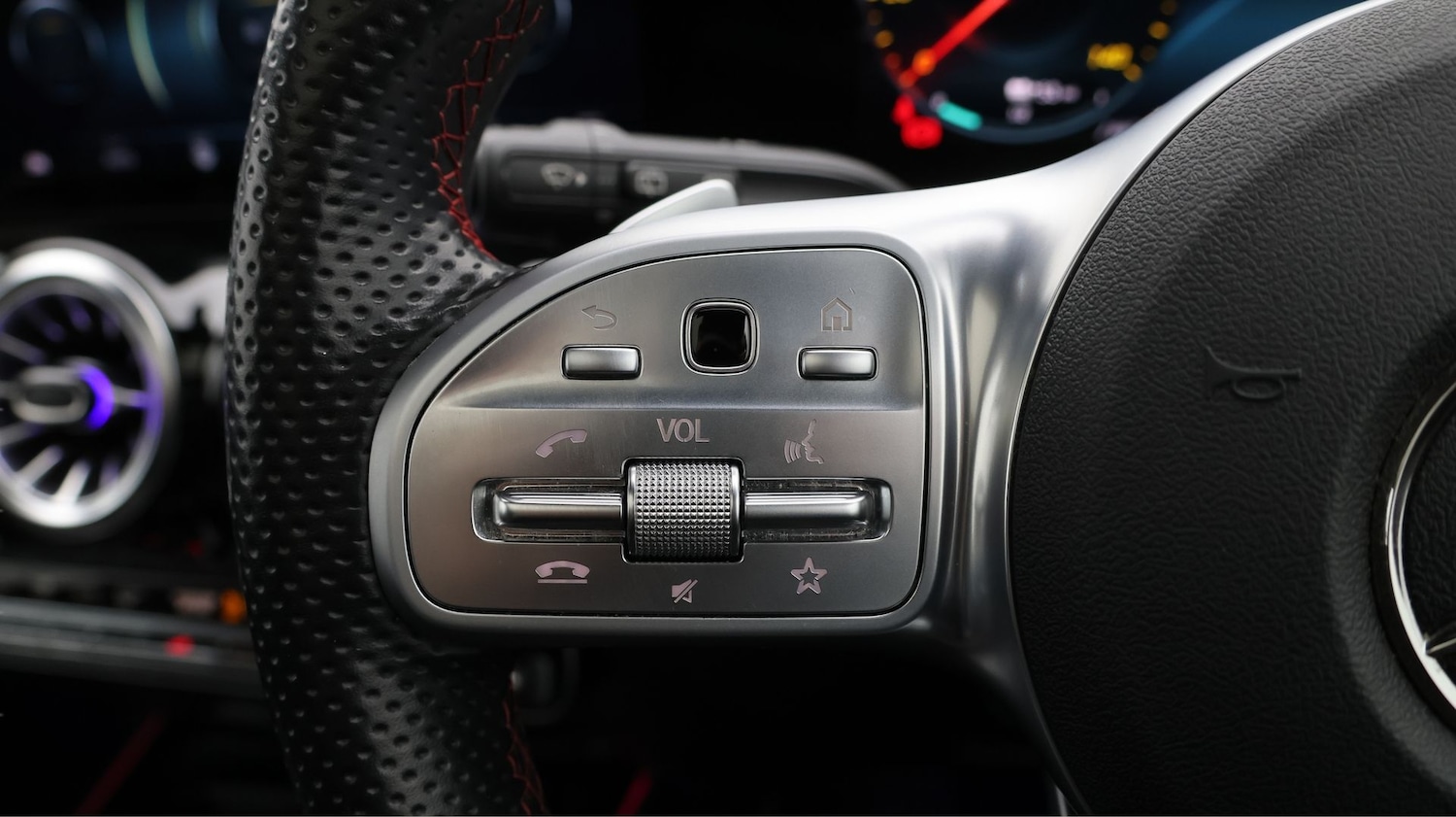 Used Mercedes-Benz EQA 2021 for sale - 77605102: Photo 25