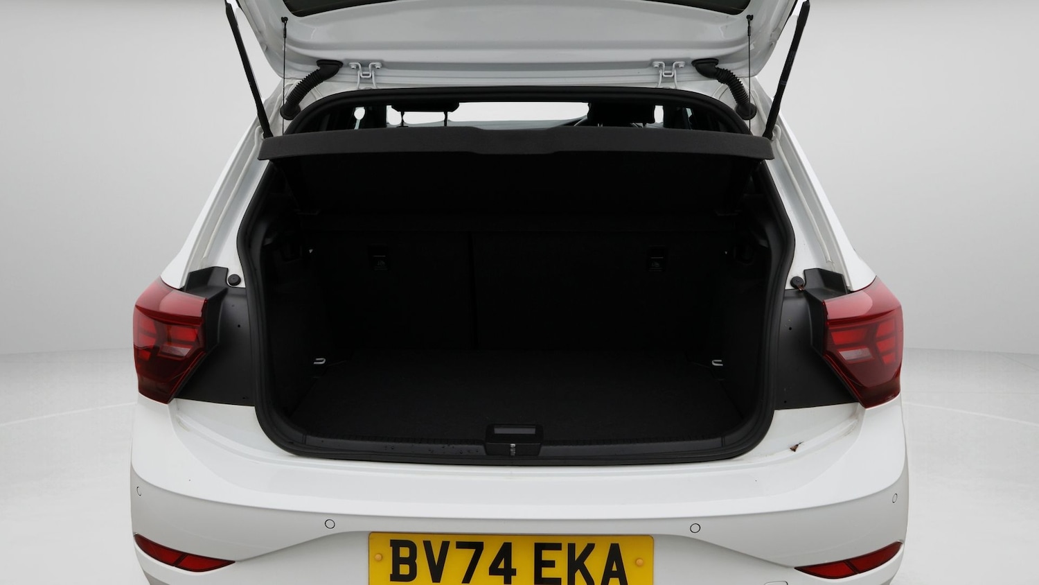 Used Volkswagen Polo 2024 for sale - 77283969: Photo 17