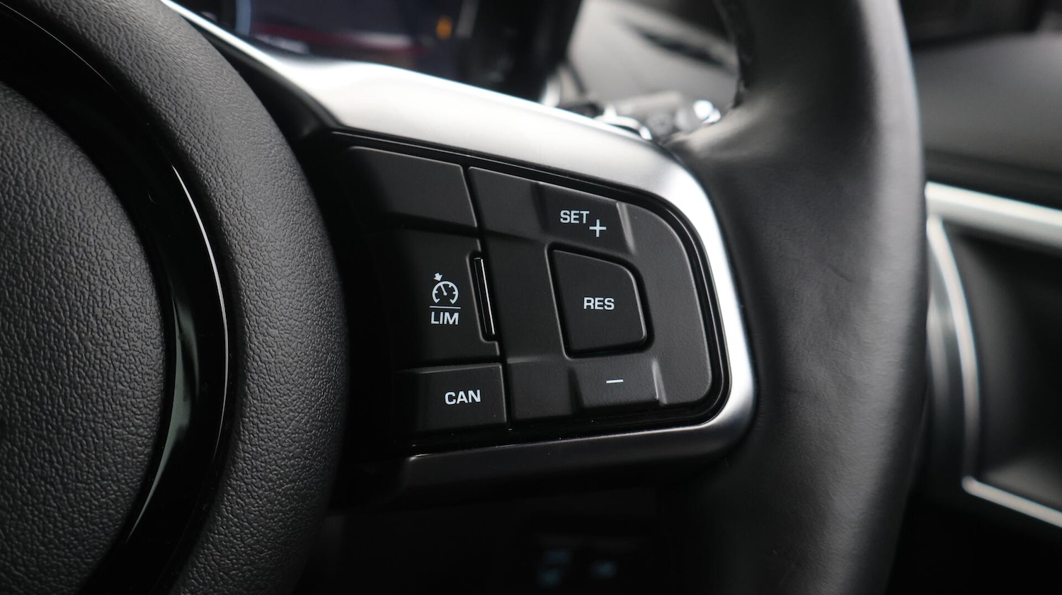 Used Jaguar F-Type 2020 for sale - 76397836: Photo 26