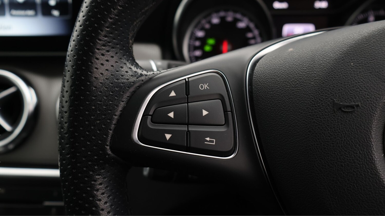 Used Mercedes-Benz GLA 2019 for sale - 77931477: Photo 23