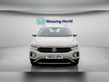 Used Volkswagen T-Roc 2023 for sale - 79112613: Photo