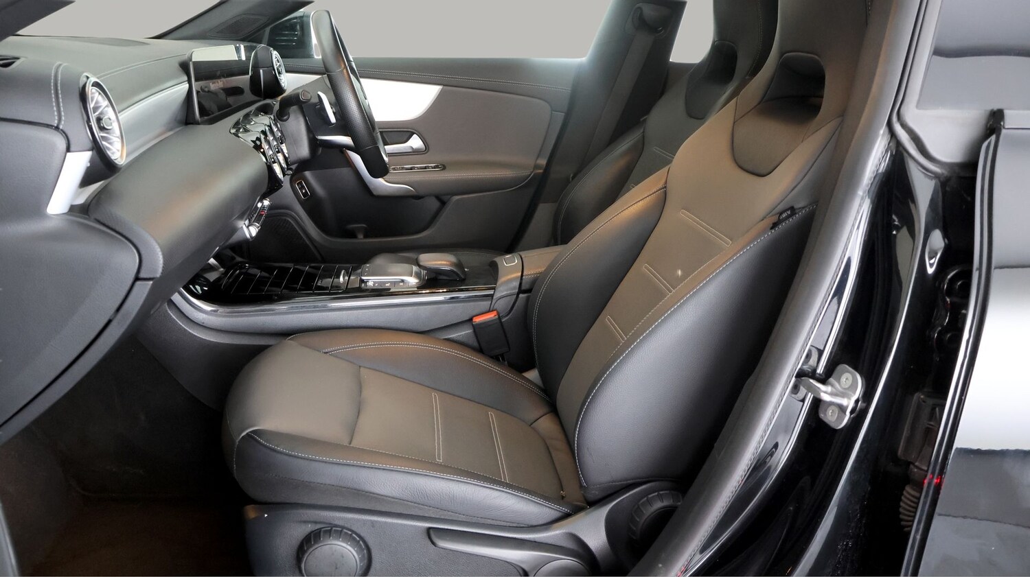 Used Mercedes-Benz CLA 2022 for sale - 77836283: Photo 13