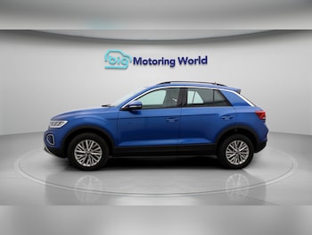 Used Volkswagen T-Roc 2022 for sale - 77404386: Photo