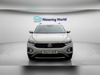 Used Volkswagen T-Roc 2023 for sale - 78403753: Photo