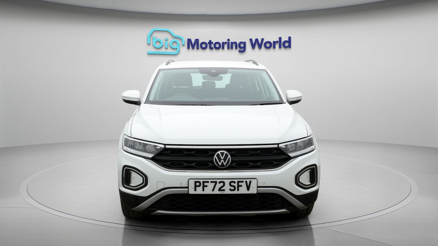 Used Volkswagen T-Roc for sale - 77337449: Photo 2