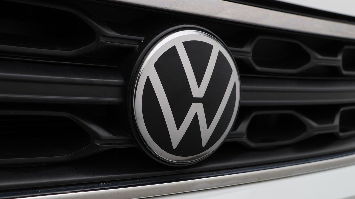 Used Volkswagen T-Roc for sale - 77337449: Photo 23