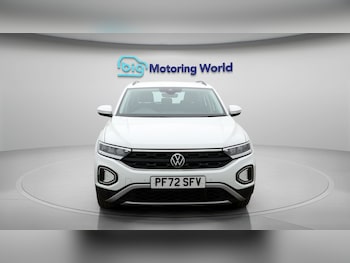 Used Volkswagen T-Roc 2023 for sale - 77337449: Photo