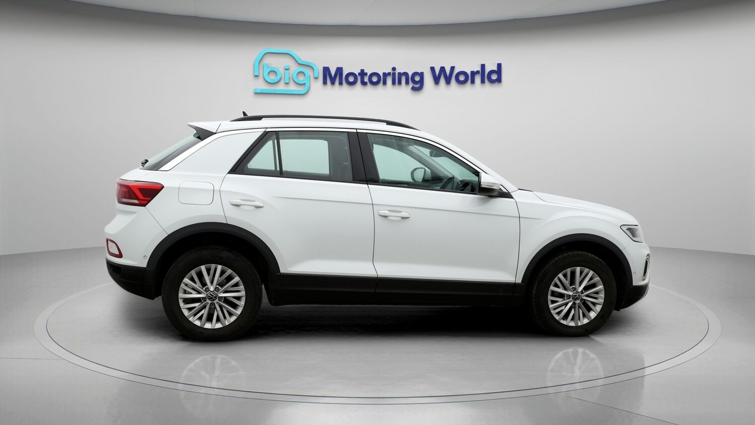 Used Volkswagen T-Roc for sale - 77337449: Photo 8