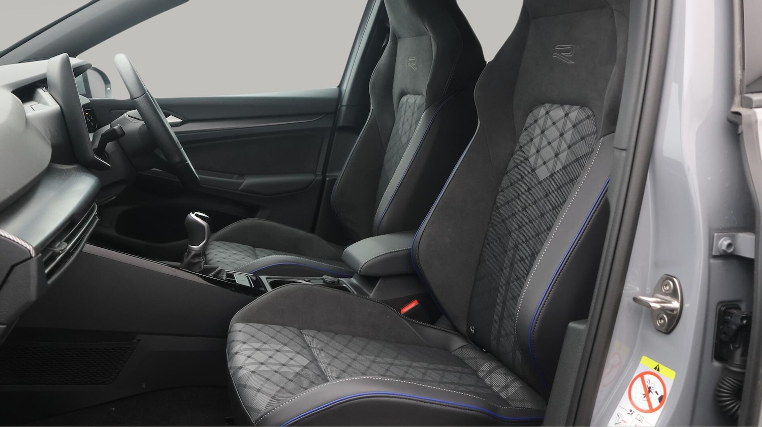 Used Volkswagen Golf 2024 for sale - 76408899: Photo 15