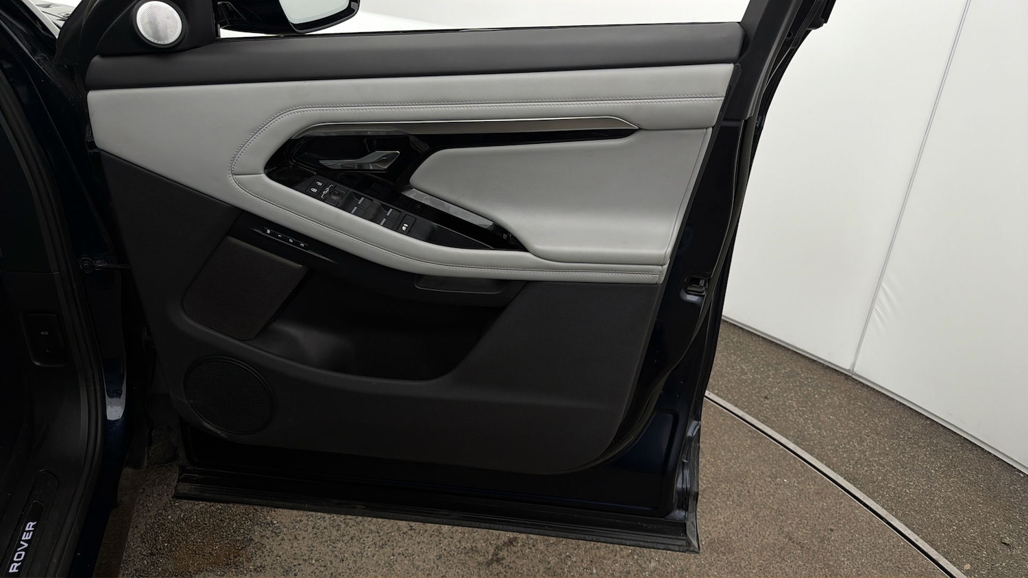 Used Land Rover Range Rover Evoque 2023 for sale - 77961864: Photo 14