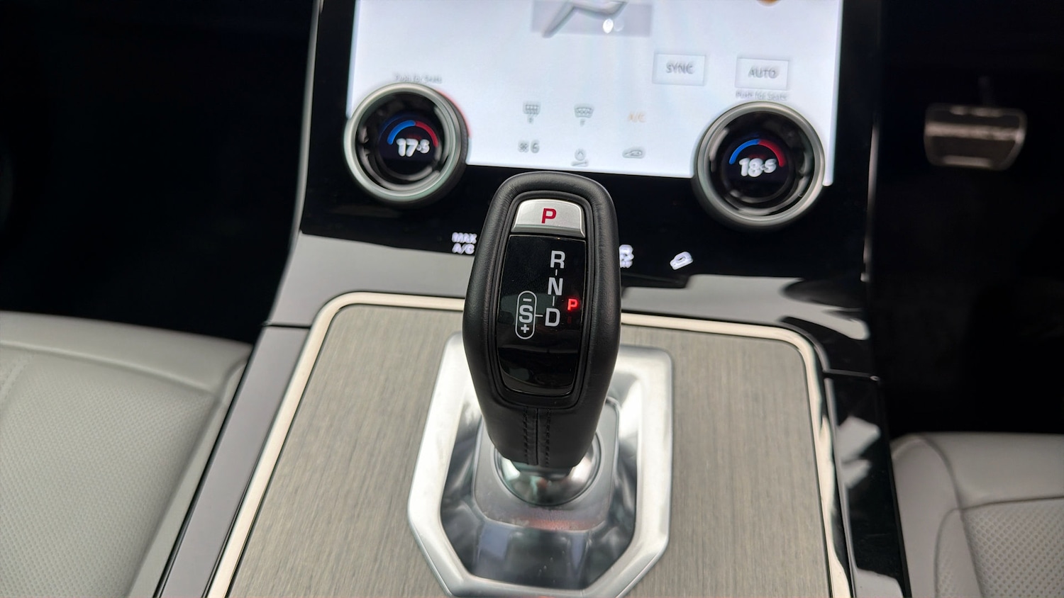 Used Land Rover Range Rover Evoque 2023 for sale - 77961864: Photo 25