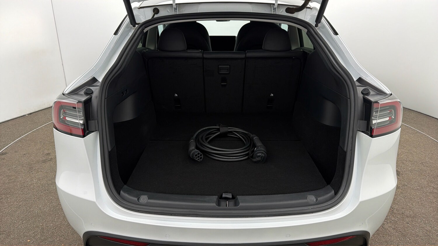 Used Tesla Model Y 2022 for sale - 78106576: Photo 16