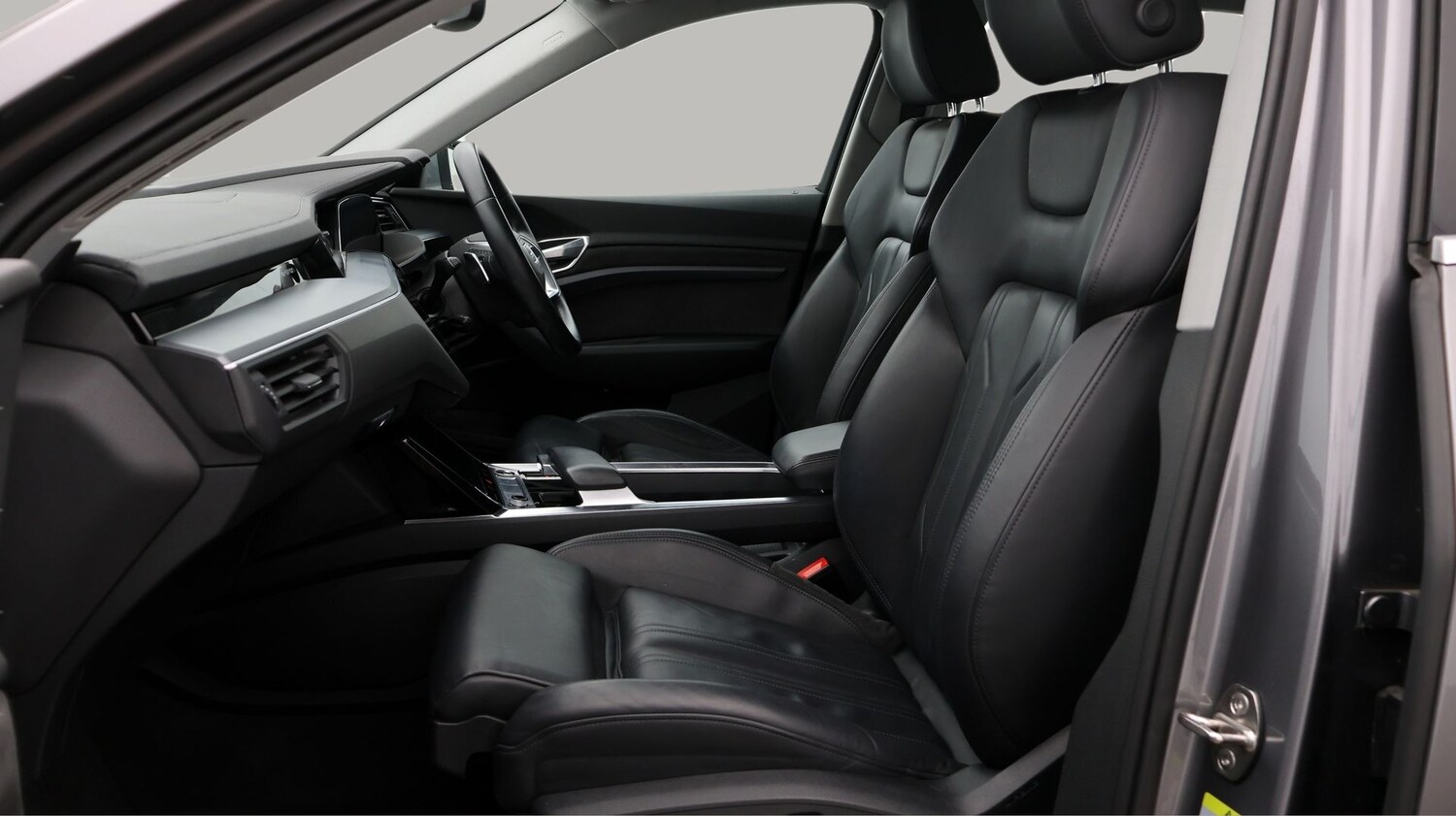 Used Audi e-tron 2021 for sale - 77308608: Photo 14