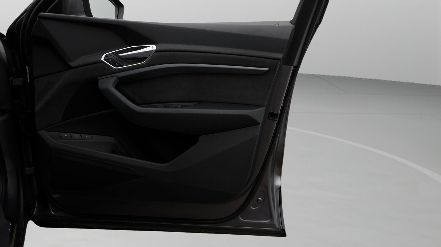 Used Audi e-tron 2021 for sale - 77308608: Photo 15