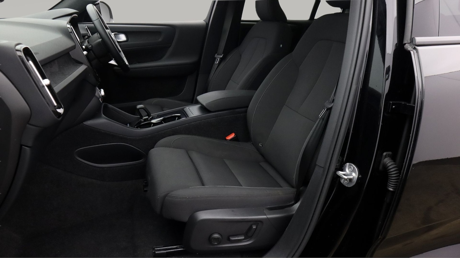 Used Volvo C40 2022 for sale - 77931404: Photo 14