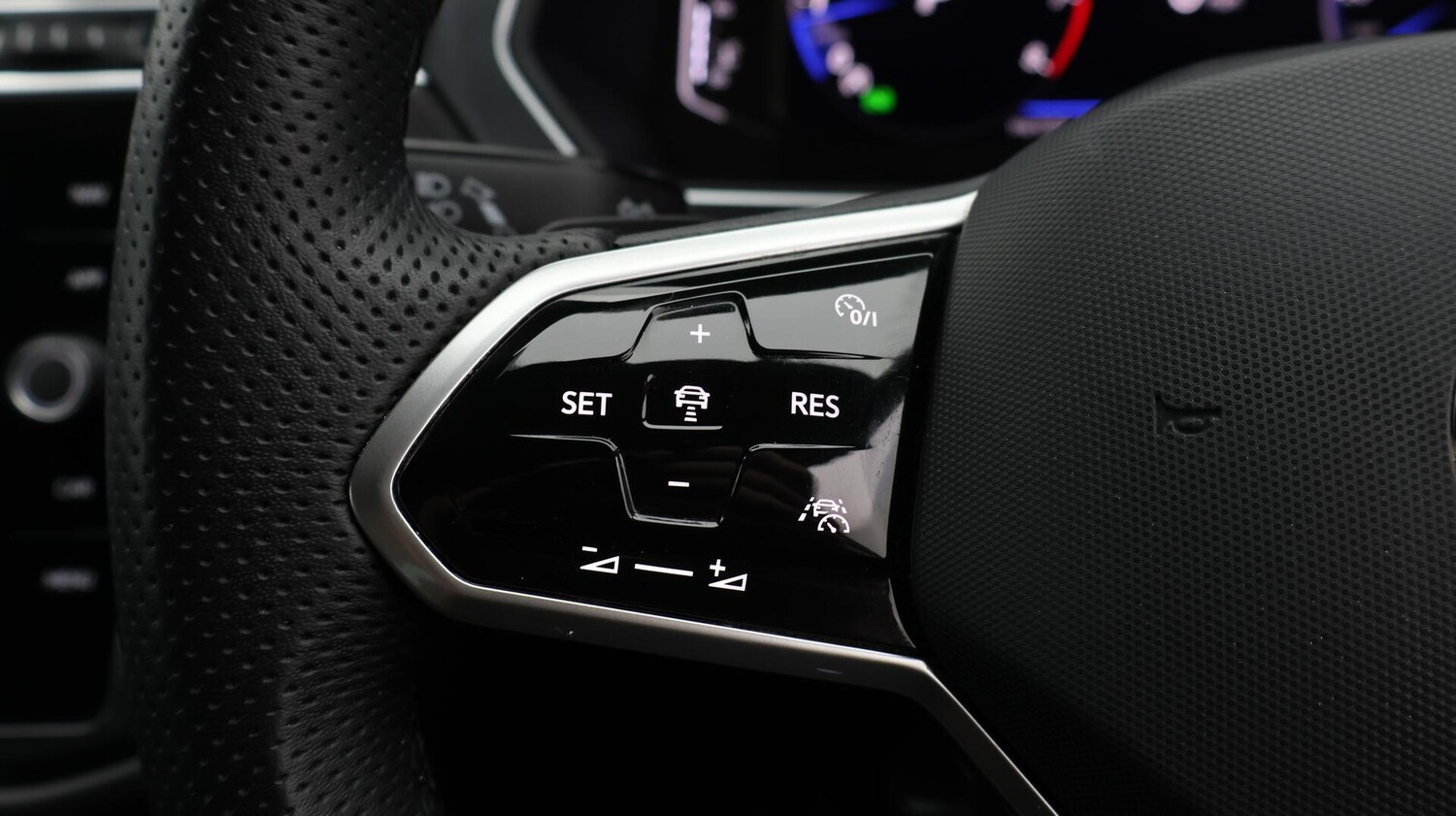 Used Volkswagen Tiguan 2023 for sale - 76645330: Photo 26