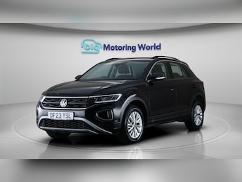 Used Volkswagen T-Roc 2023 for sale - 79216652: Photo