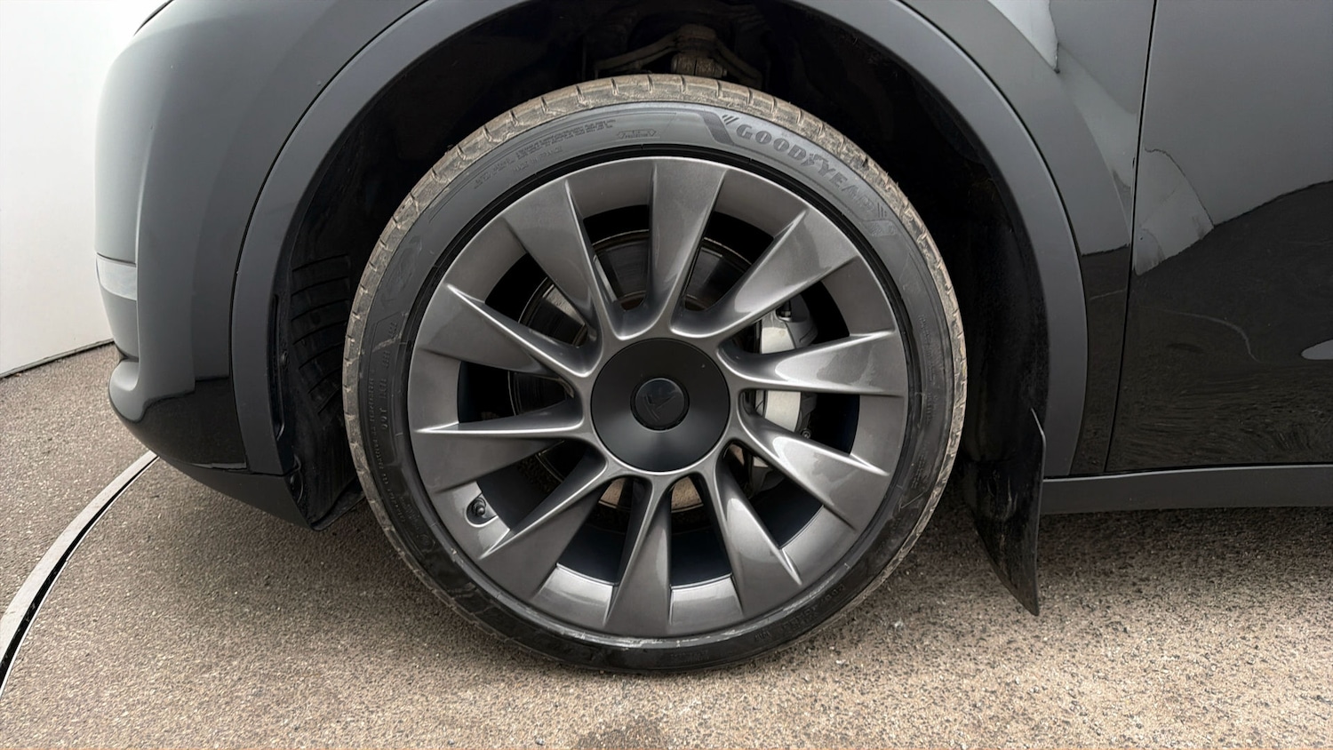 Used Tesla Model Y 2023 for sale - 77945620: Photo 17