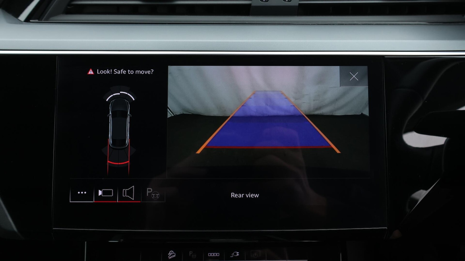 Used Audi e-tron 2022 for sale - 75940841: Photo 25