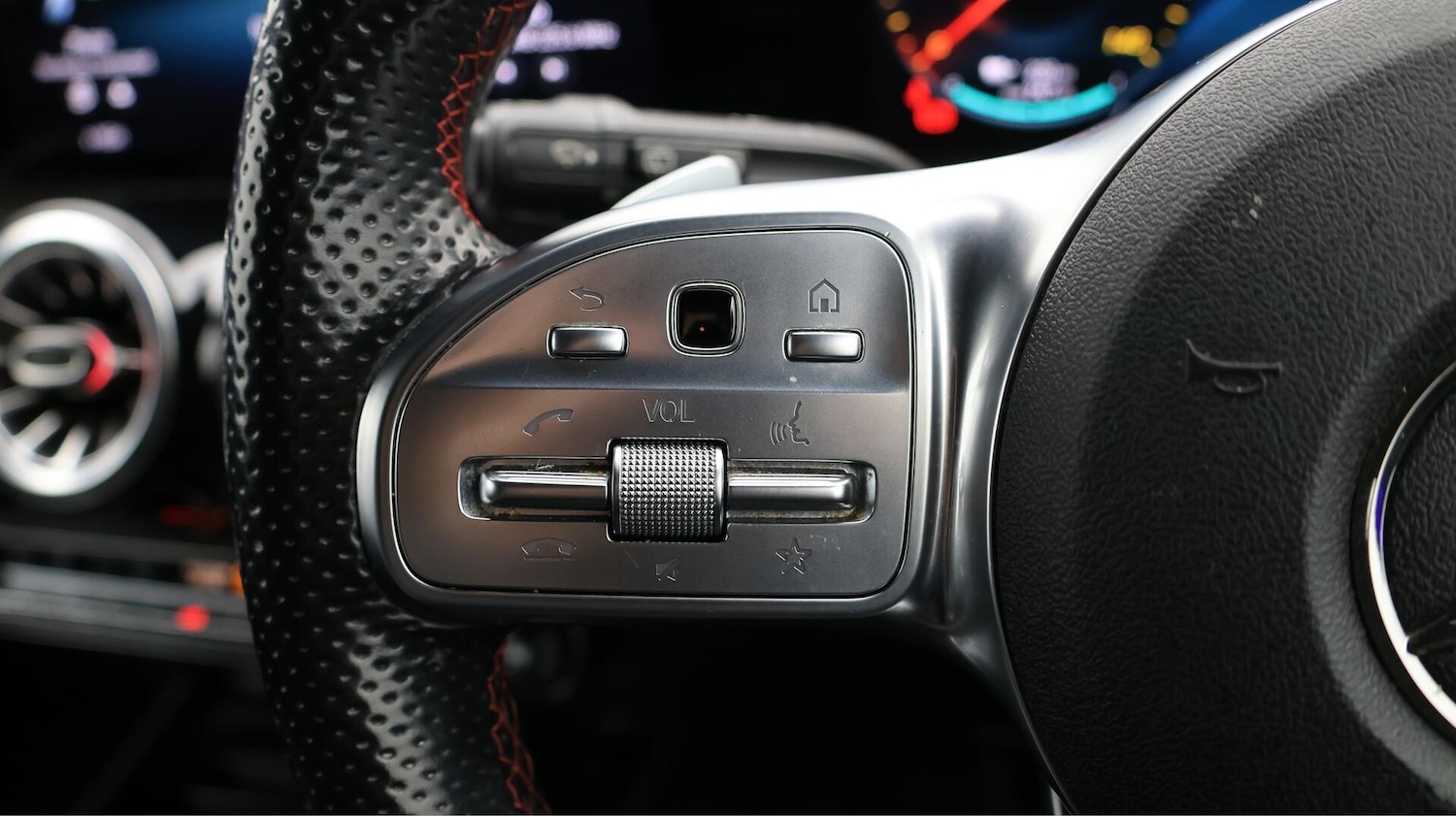 Used Mercedes-Benz EQB 2022 for sale - 76432203: Photo 27