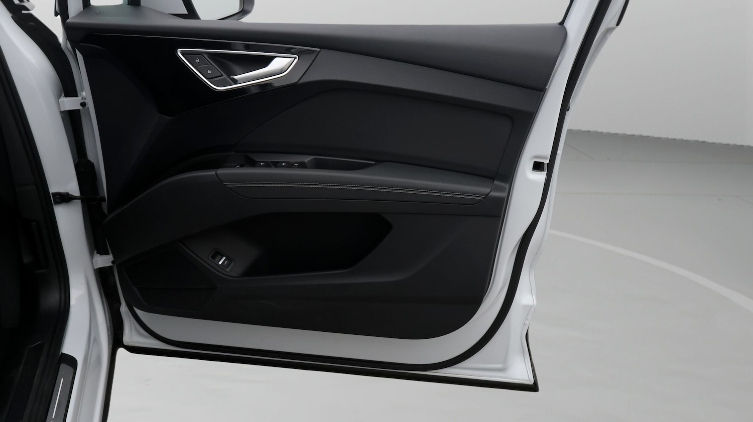 Used Audi Q4 e-tron 2023 for sale - 77606304: Photo 15