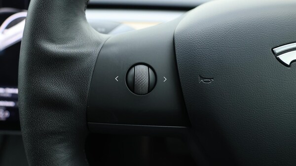 Used Tesla Model 3 2021 for sale - 76200598: Photo 25