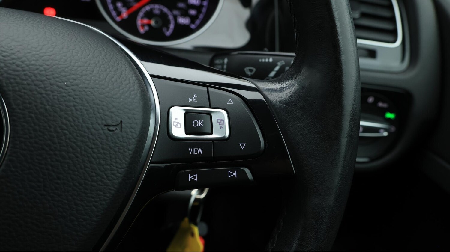 Used Volkswagen Golf 2020 for sale - 76085085: Photo 25