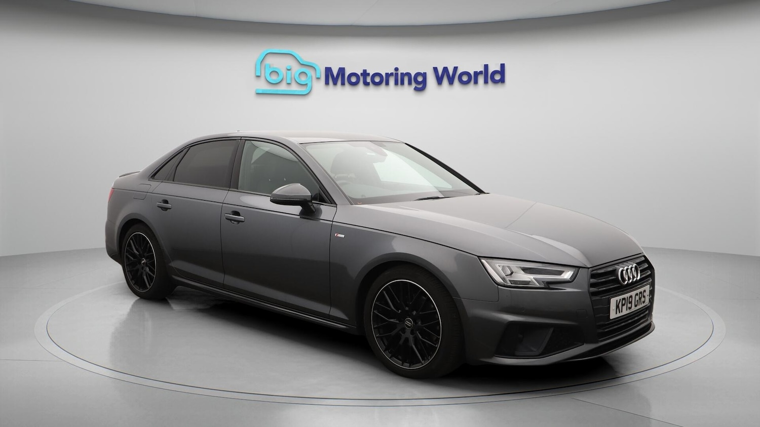 Used Audi A4 2019 for sale - 76550641: Photo 2