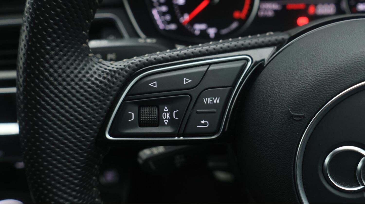 Used Audi A4 2019 for sale - 76550641: Photo 25