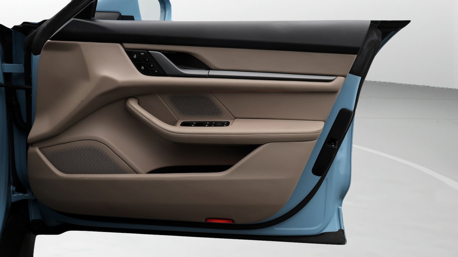 Used Porsche Taycan 2024 for sale - 77745263: Photo 15