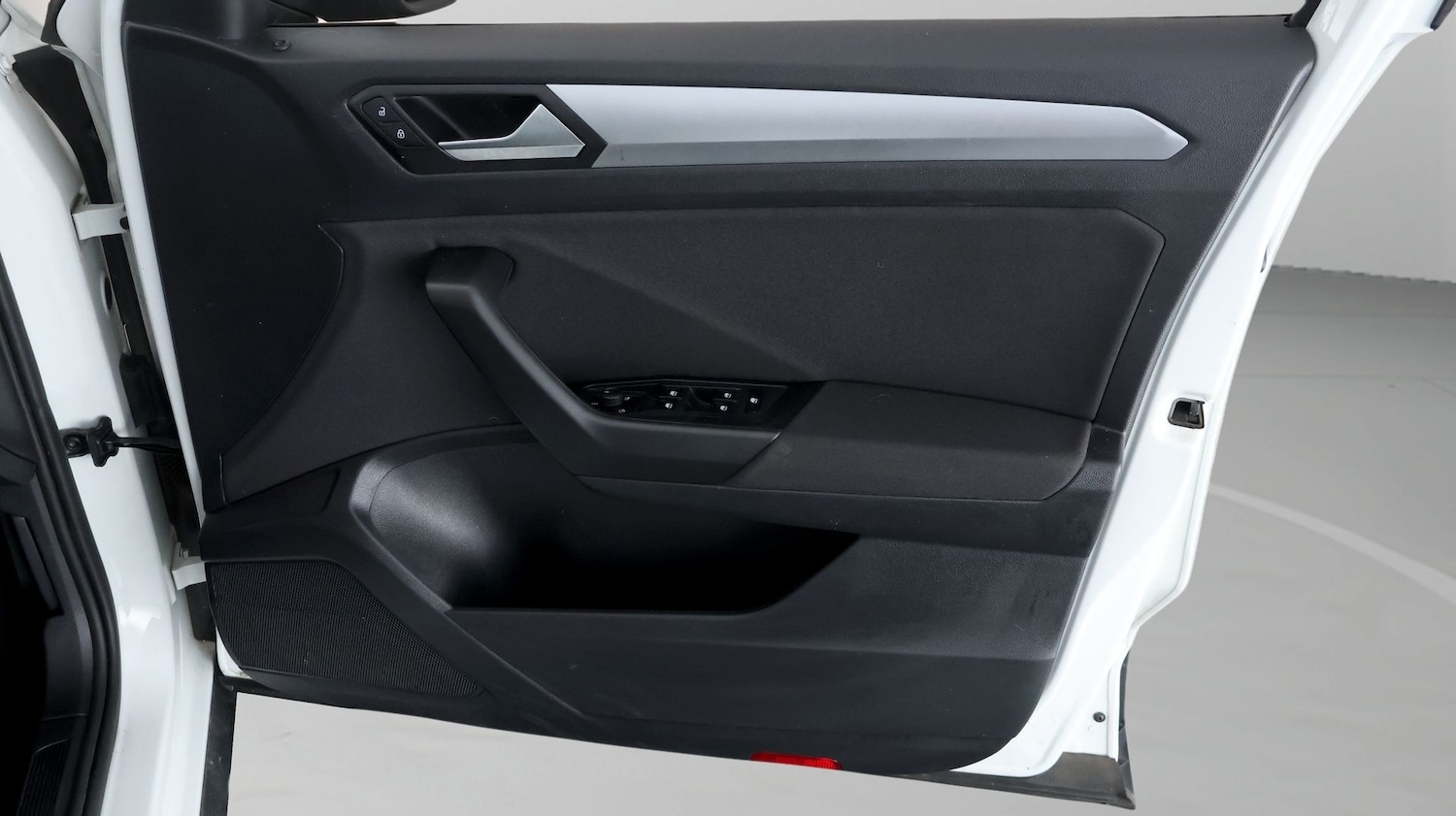 Used Volkswagen T-Roc 2022 for sale - 77677326: Photo 14