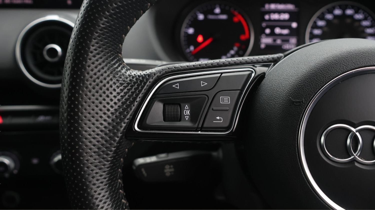 Used Audi Q2 2020 for sale - 77453606: Photo 24