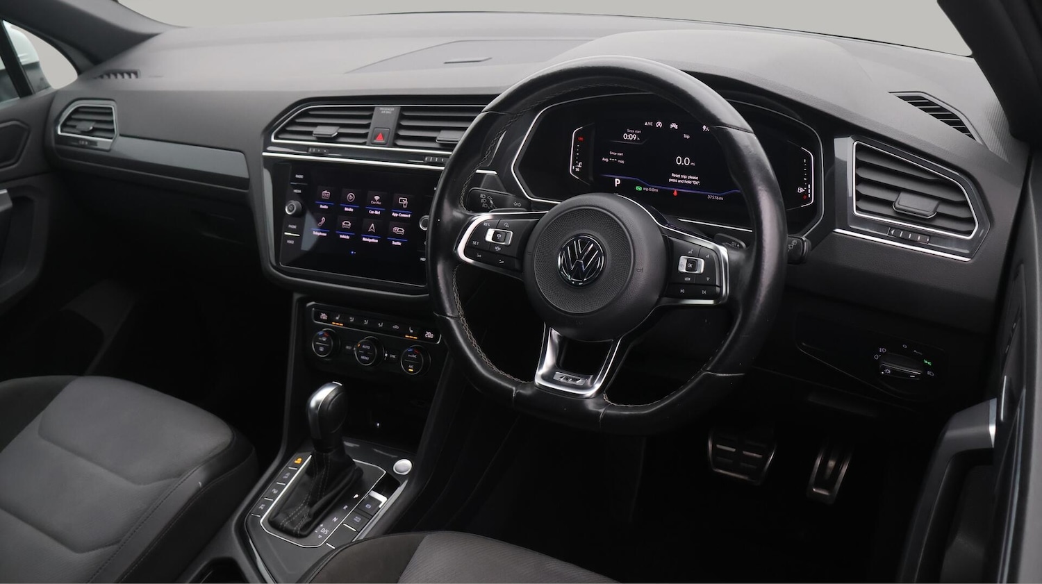 Used Volkswagen Tiguan 2020 for sale - 76538127: Photo 10