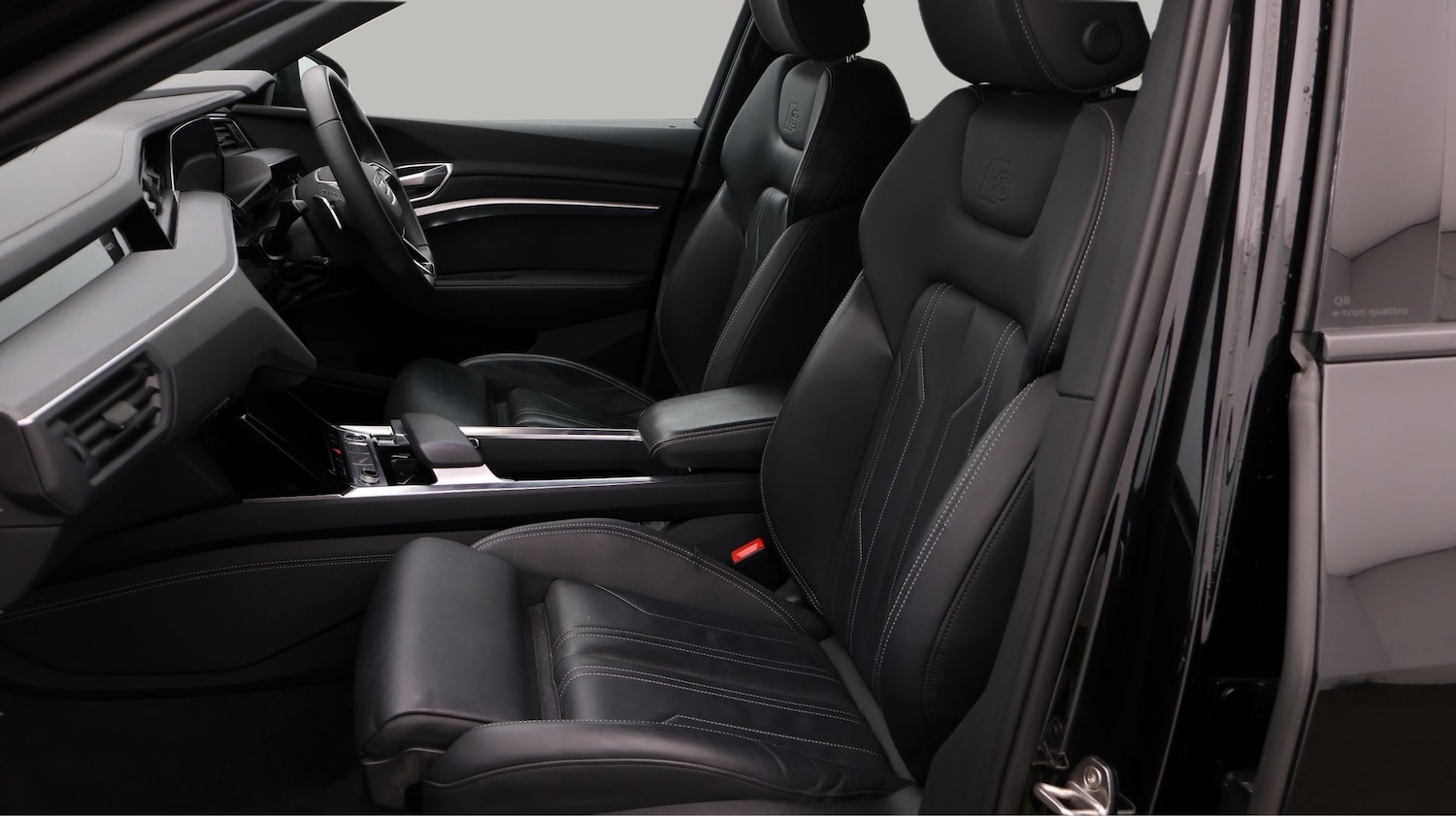 Used Audi Q8 2024 for sale - 77189083: Photo 14