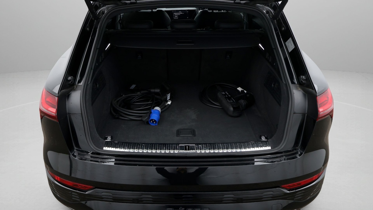 Used Audi Q8 2024 for sale - 77189083: Photo 17