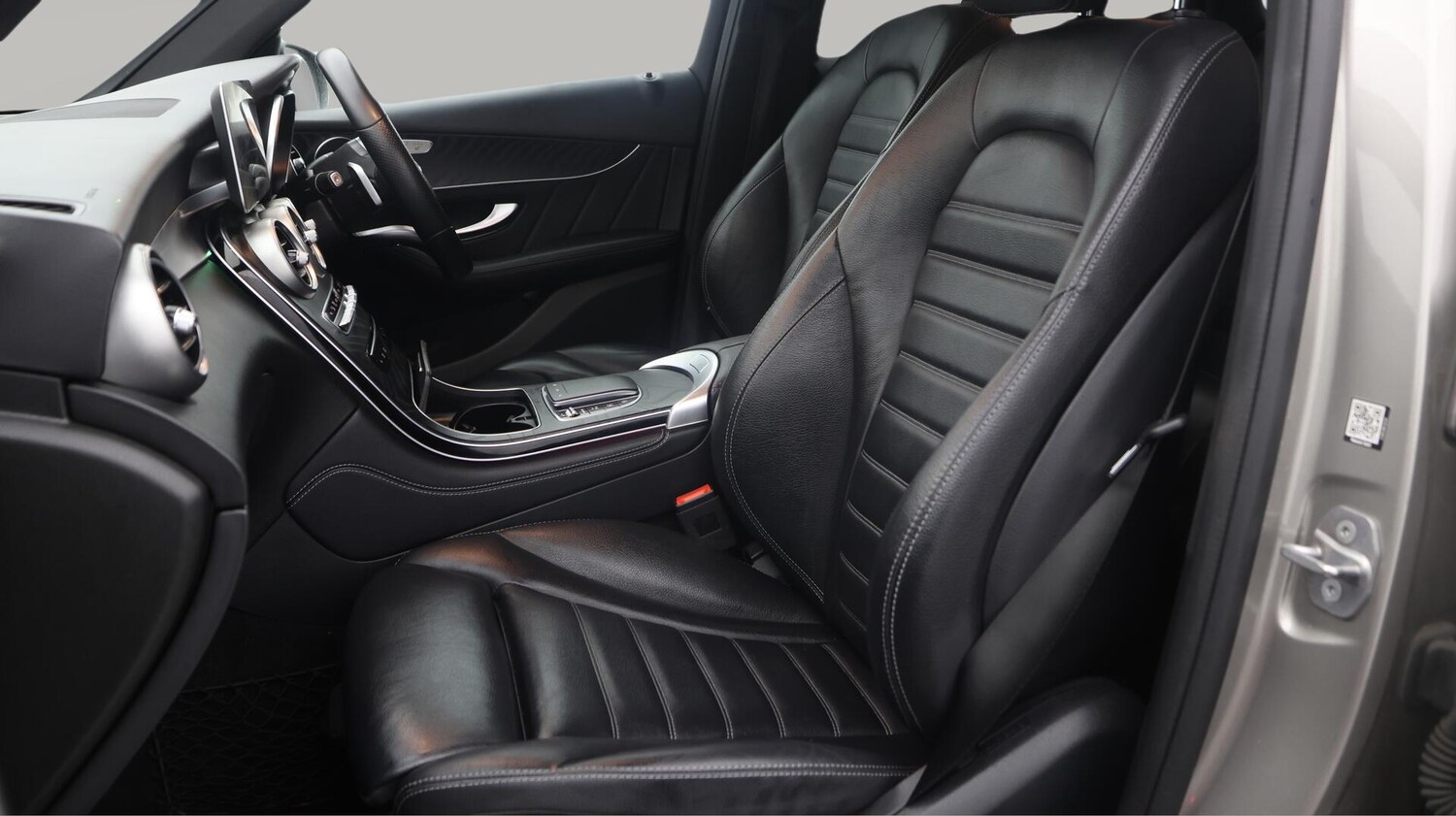 Used Mercedes-Benz GLC 2020 for sale - 76227431: Photo 15