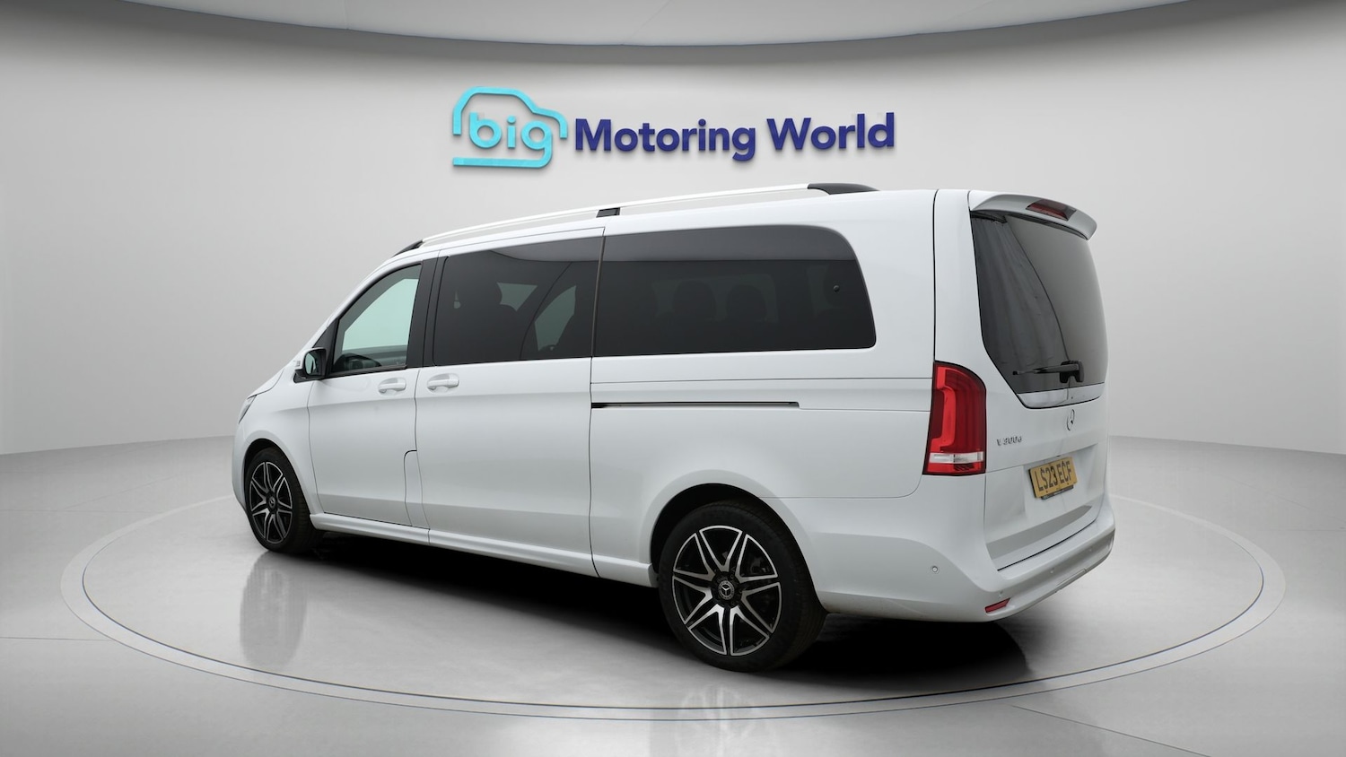 Used Mercedes-Benz V-Class 2023 for sale - 77617615: Photo 5